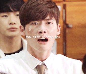 好可爱！李钟硕卖萌gif动态表情包