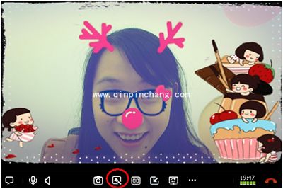 微信视频聊天可以发送爱心、花瓣一些特效吗？