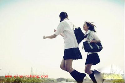 美图秀秀青春校园特效,让图片染上怀旧风情