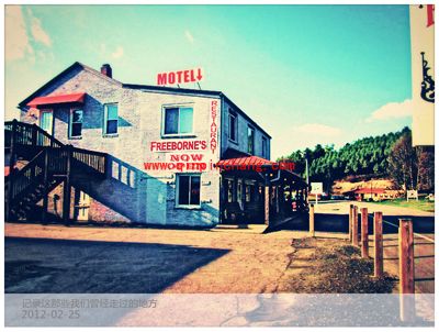 巧用美图秀秀打造的LOMO风格风景照