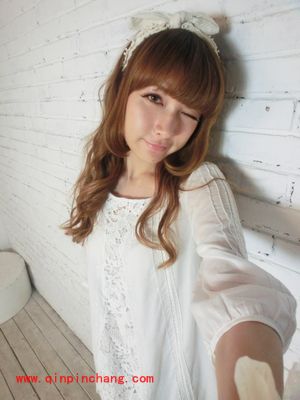 美颜相机大作战，教你6大不可或缺的自拍姿势