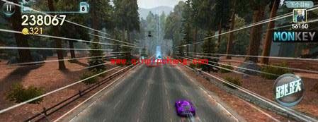 天天飞车中躲避直升机的绝招