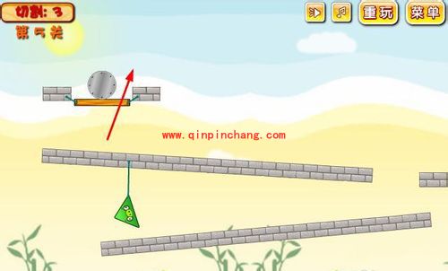 愤怒的小鸟各关卡挤兑绿猪的攻略