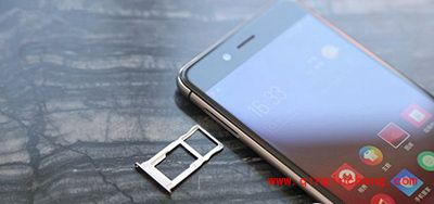 努比亚Z11 mini怎么安装SIM卡