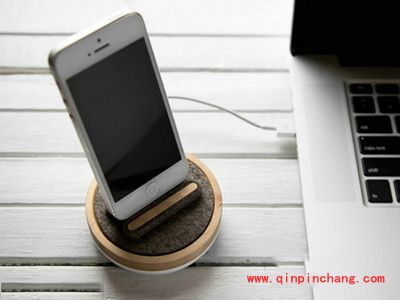 清新、简洁的iphone和iPad mini苹果基座图文欣赏