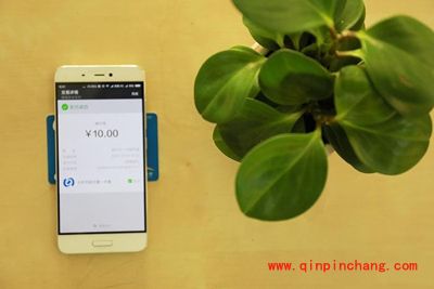 （图）使用小米5NFC技术充值公交卡的方法