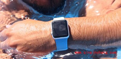 Apple Watch防水吗？戴Apple Watch可以下水游泳吗？