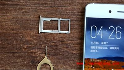 努比亚Z11手机怎么装卡?nubia Z11安装sim卡教程