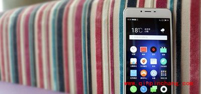 魅蓝3S关闭后台应用程序方法