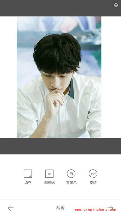 拍照软件黄油相机给字加背景教程