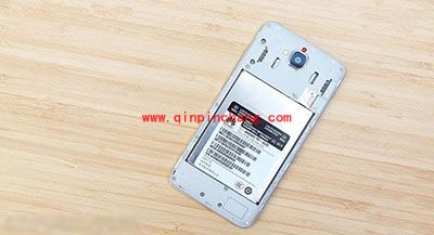 华为畅享5后盖打开小技巧