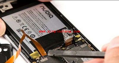 努比亚Z11 mini后盖打开图文步骤