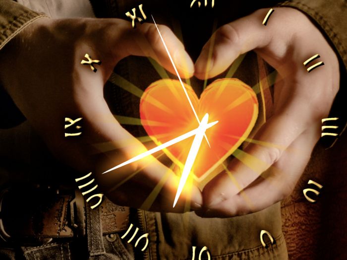 Love Heart Clock screensaver 2.7